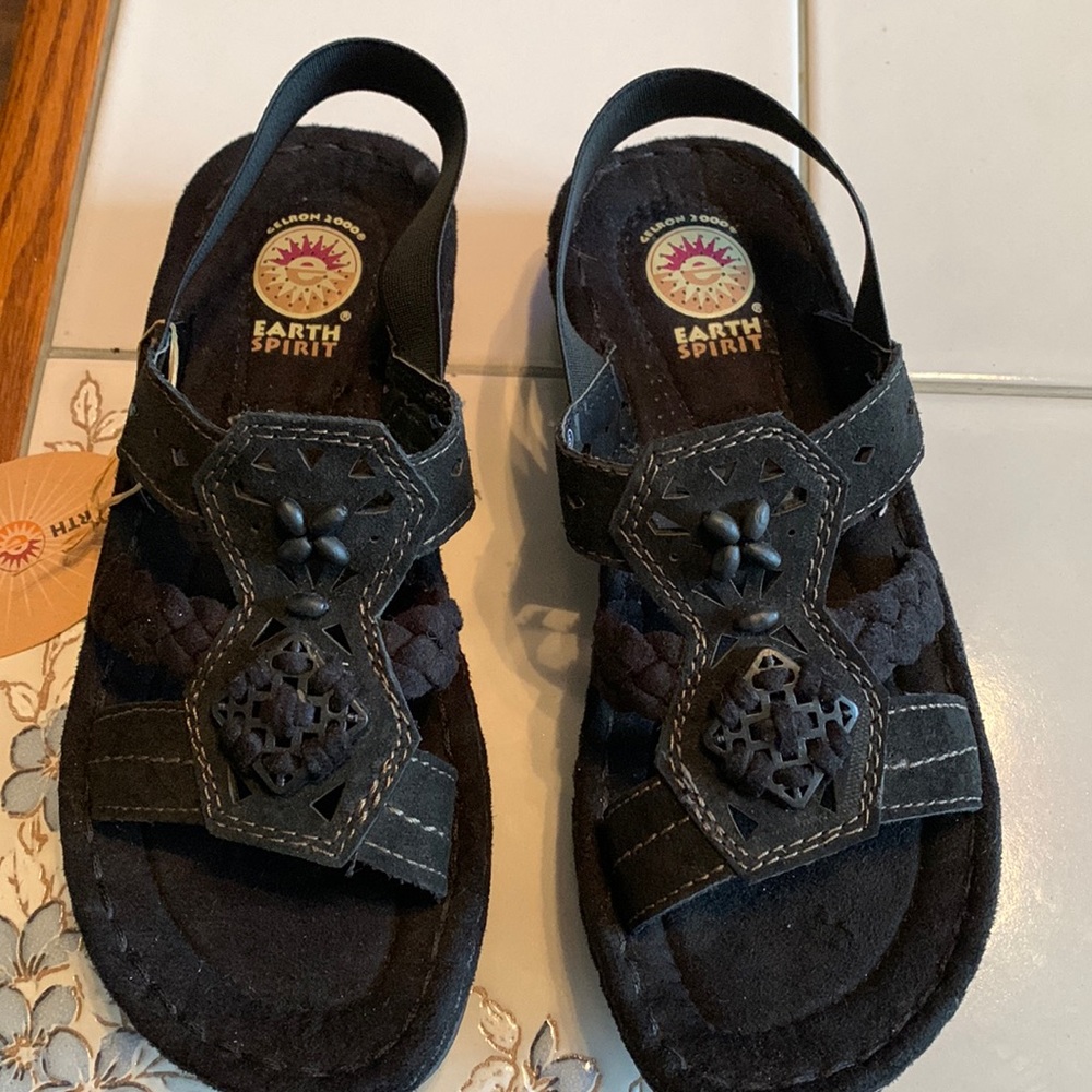 Black sandal NWT